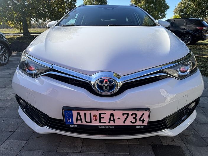 TOYOTA AURIS Touring Sports 1.8 HSD Executive MY17 Prestige Skyview (Automata)