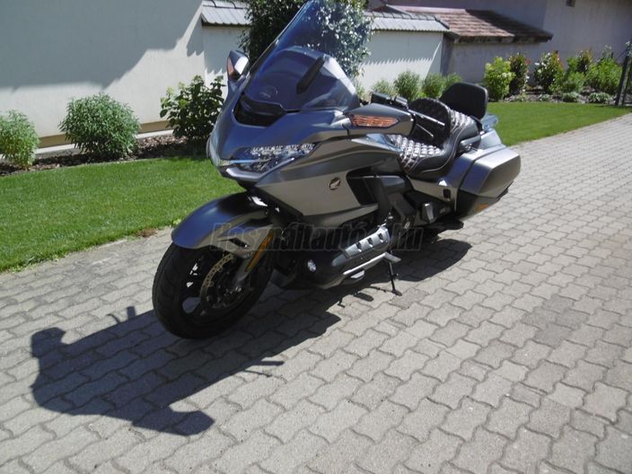 HONDA GL 1800 (GOLD WING)