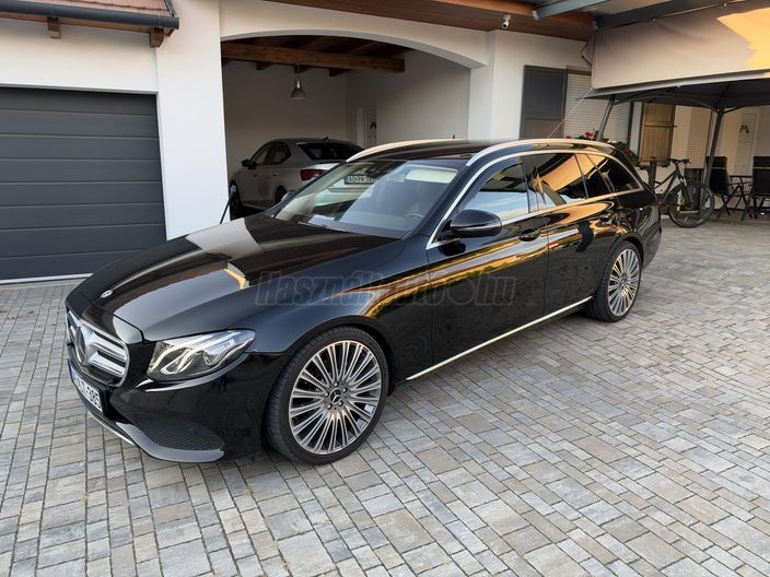 MERCEDES-BENZ E 220 d T 9G-TRONIC