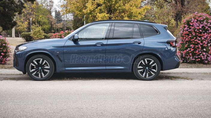 BMW IX3 73,9kWh