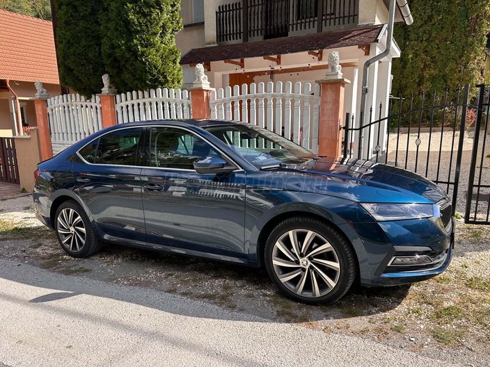 SKODA OCTAVIA 2.0 CR TDI Ambition DSG