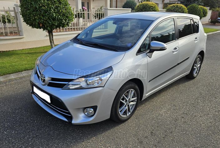 TOYOTA VERSO 1.8 Active [7 személy]