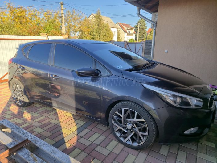 KIA CEE'D 1.6 CRDI EX