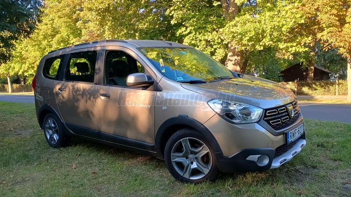 DACIA LODGY 1.3 TCe Stepway (7 személyes )