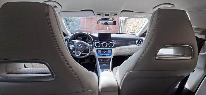 MERCEDES-BENZ CLA 180