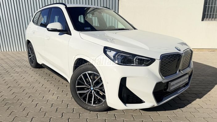 BMW IX1 eDrive20 64,8kWh