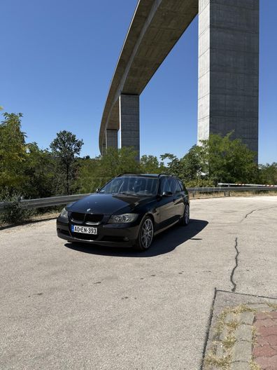 BMW 325