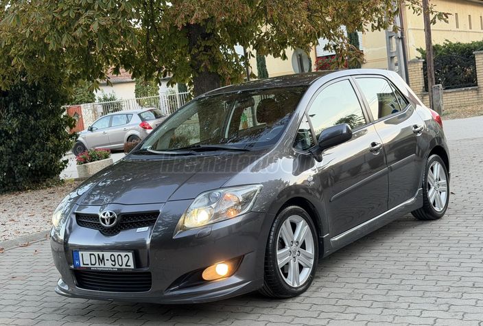 TOYOTA AURIS 2.2 D-4D Premium Active Plus