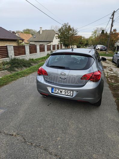 OPEL ASTRA J 1.4 T Enjoy