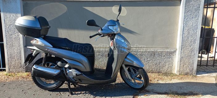 HONDA SH 300