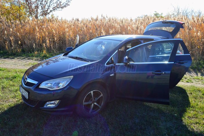 OPEL ASTRA J 1.7 CDTI Cosmo
