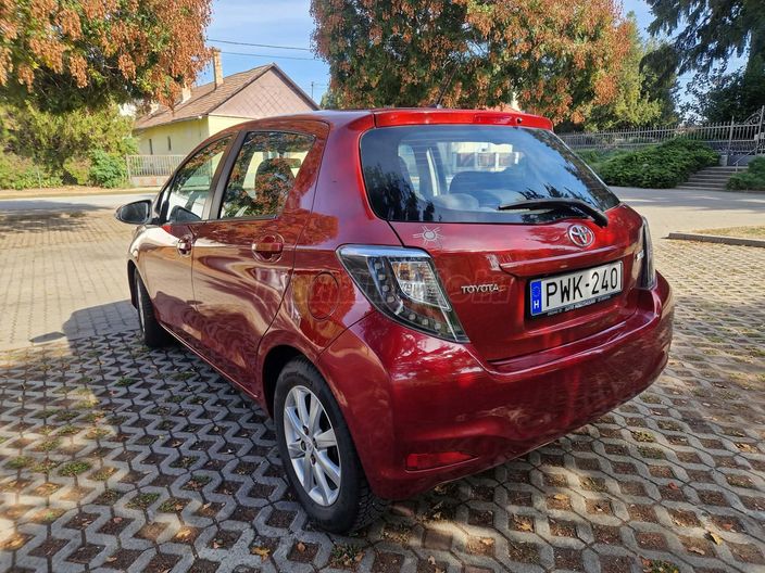 TOYOTA YARIS 1.33 Trend