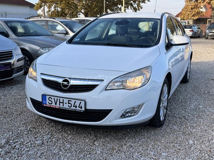 OPEL ASTRA J 1.7 CDTI Cosmo