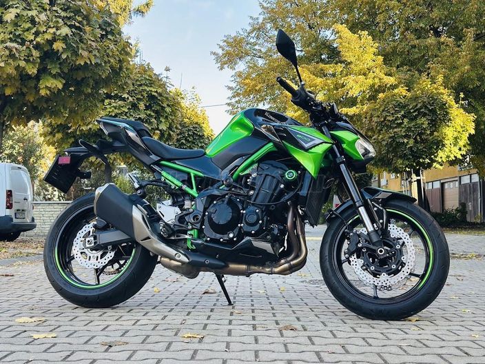 KAWASAKI Z 900