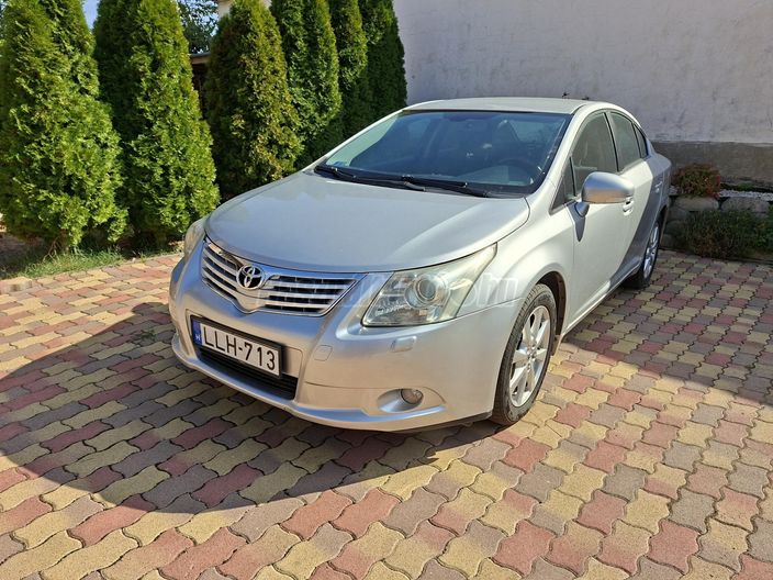 TOYOTA AVENSIS 2.0 D-4D Executive