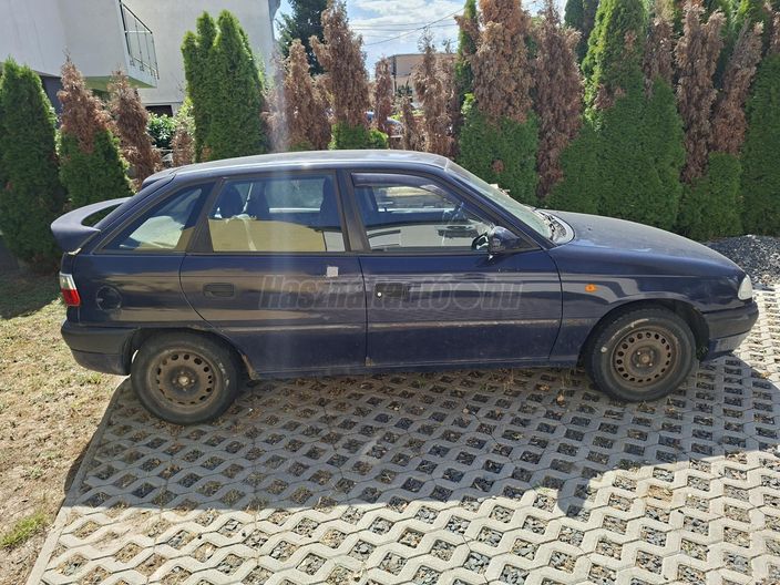 OPEL ASTRA F 1.6 16V Classic Family