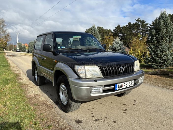 TOYOTA LAND CRUISER