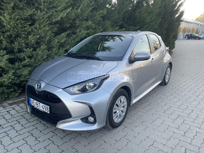 TOYOTA YARIS 1.5 Hybrid Comfort Style Tech e-CVT