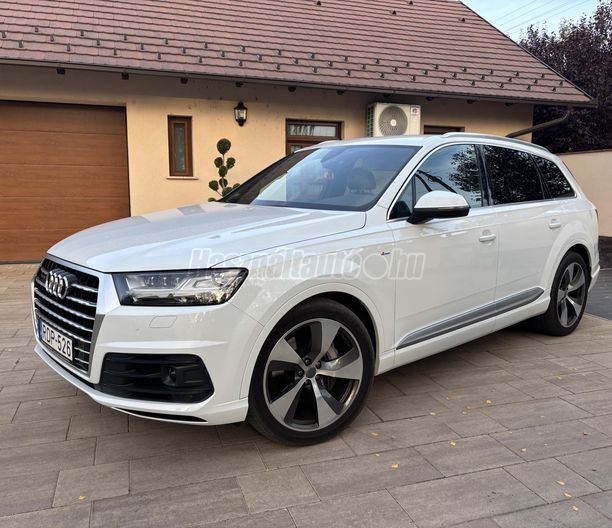 AUDI Q7 50 TDI S line quattro Tiptronic ic [7 személy]