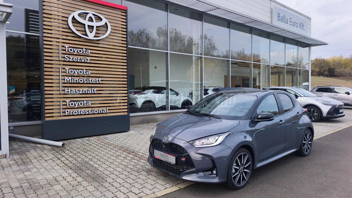 TOYOTA YARIS 1.5 Hybrid GR Sport e-CVT