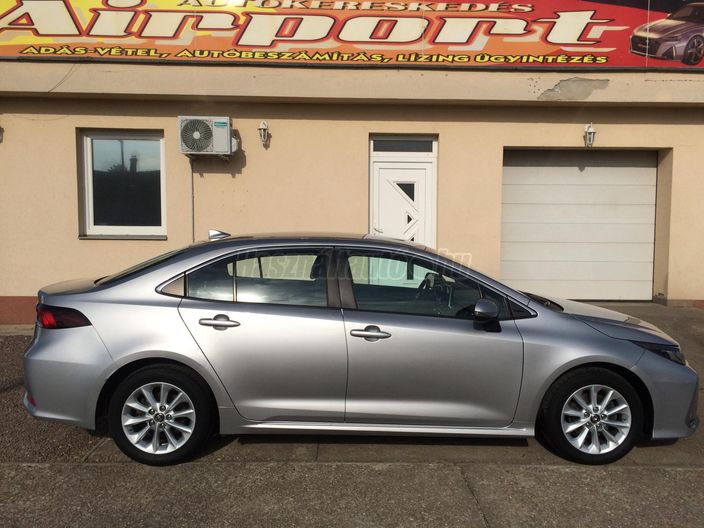 TOYOTA COROLLA Sedan 1.5 Comfort Tech