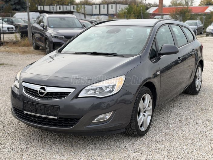 OPEL ASTRA J Sports Tourer 1.4 Enjoy