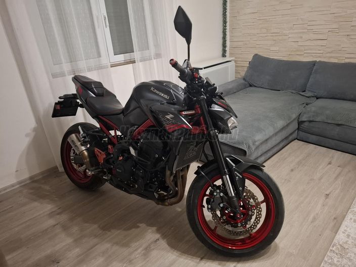 KAWASAKI Z 900