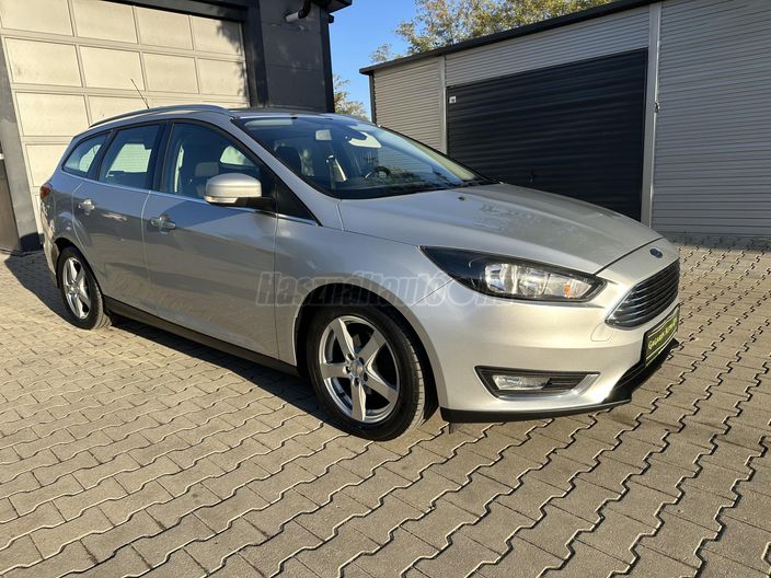 FORD FOCUS 1.5 TDCI Black Edition