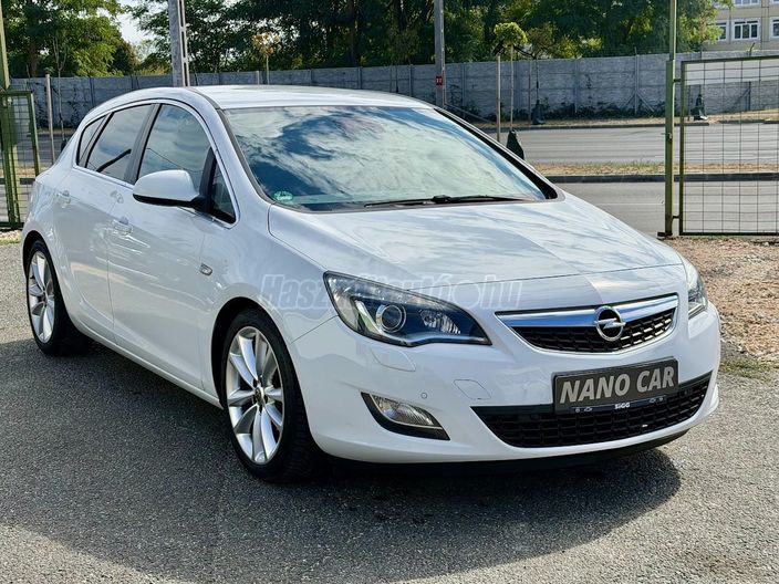 OPEL ASTRA J 1.4 T Sport