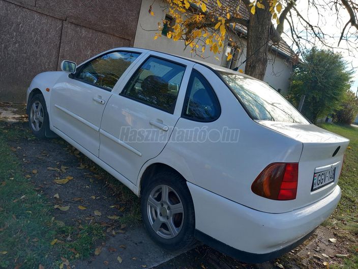 VOLKSWAGEN POLO III Classic 1.4 60