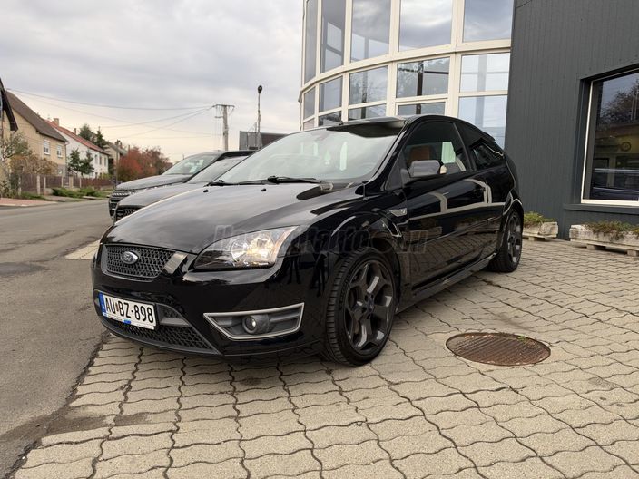 FORD FOCUS 2.5 turbo ST