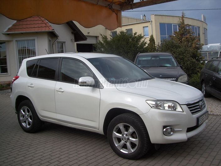 TOYOTA RAV 4 Rav4 2.2 D-4D Sol