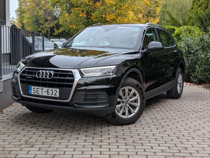 AUDI Q5 35 TDI Basis quattro S-tronic