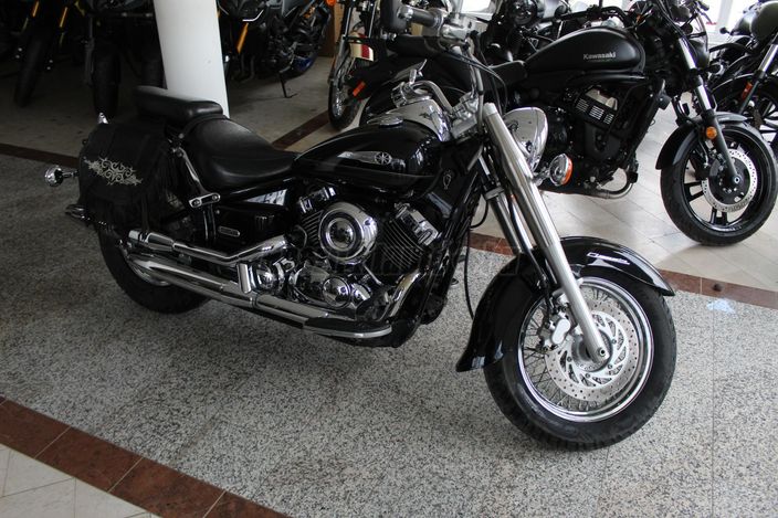 YAMAHA XVS 650 DRAG STAR CLASSIC