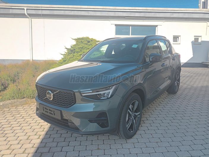 VOLVO XC40 2.0 [B3] MHEV Plus Dark DCT