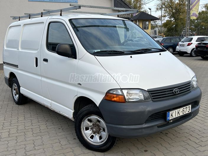 TOYOTA HIACE 2.5 D4-D 4x4 Panel Van