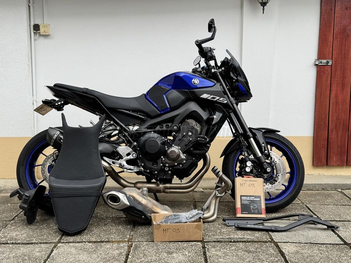 YAMAHA MT-09