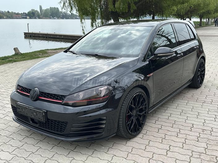 VOLKSWAGEN GOLF VII 2.0 TSI BMT GTI