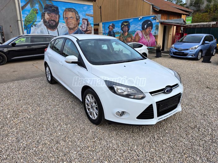 FORD FOCUS 1.6 Ti-VCT Champions