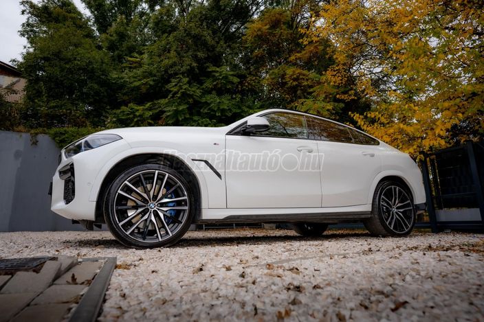 BMW X6 M50i (Automata)
