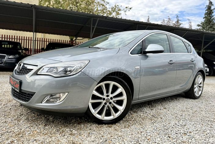 OPEL ASTRA J 1.6 Cosmo