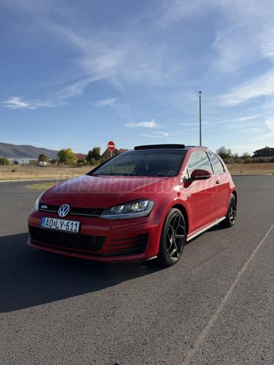 VOLKSWAGEN GOLF VII