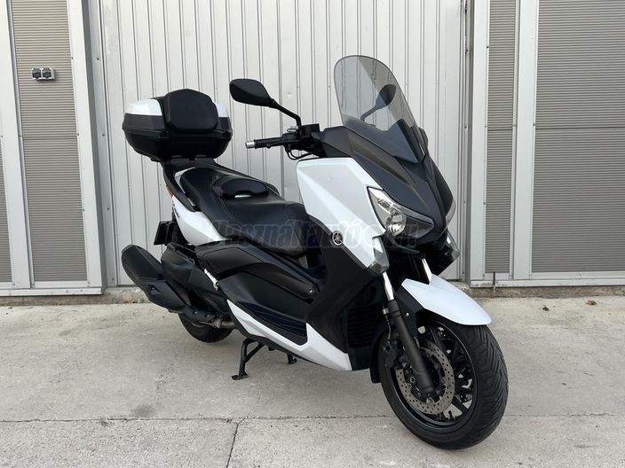 YAMAHA X-MAX 400