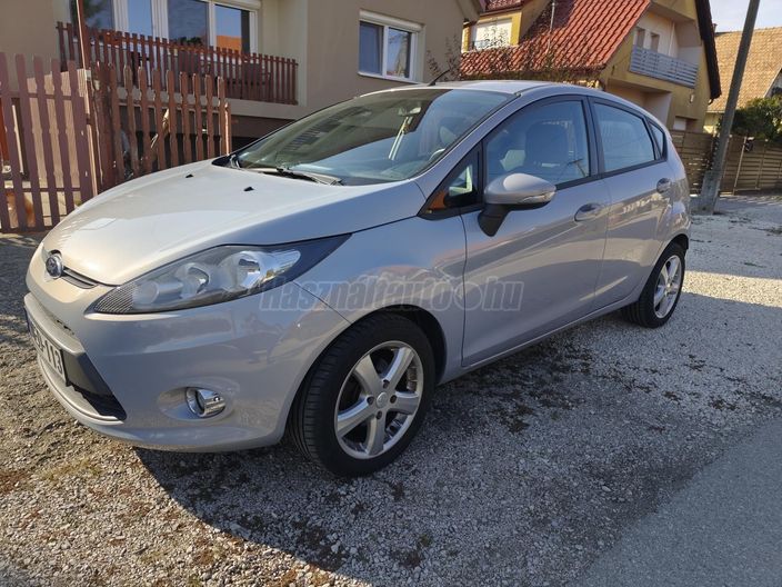 FORD FIESTA 1.25 Champions