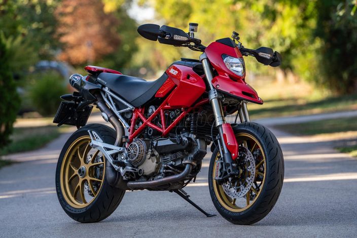 DUCATI HYPERMOTARD 1100 S (DUAL SPARK)