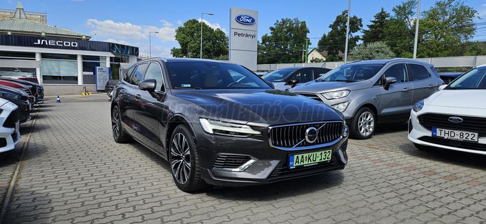 VOLVO V60 2.0 [T8] Recharge Plus Bright AWD Geartronic